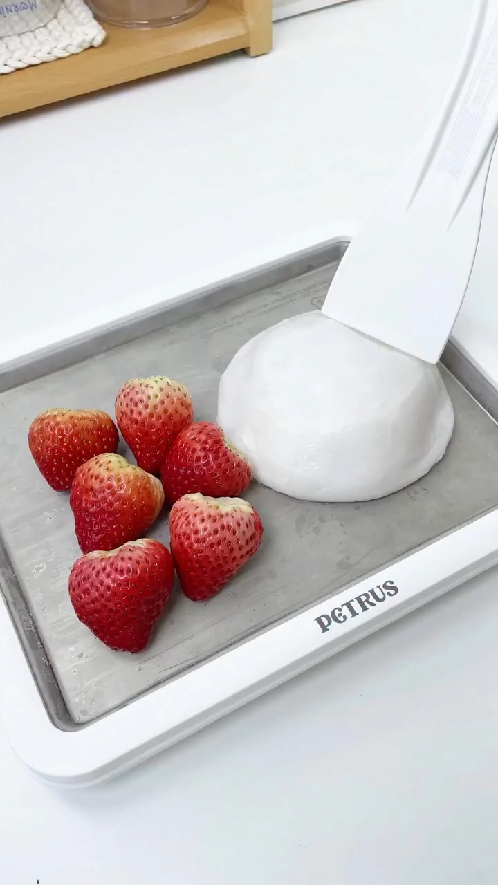 草莓椰子炒酸奶|清新莓果椰奶香~