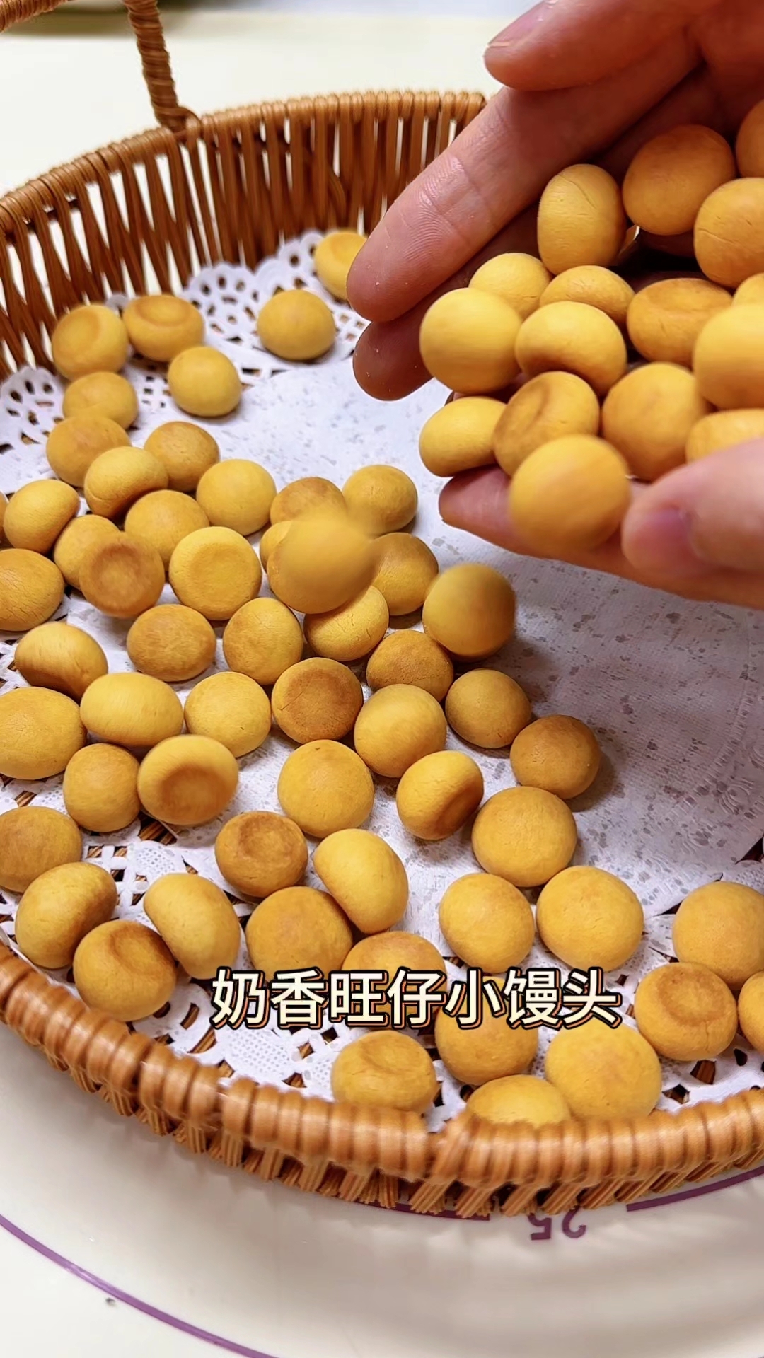 给宝宝做健康零食|自制奶香小馒头,一口一个、好吃到停不下来。