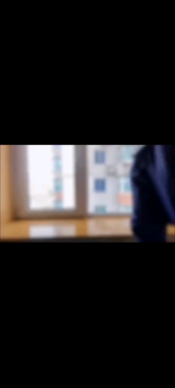 小鲜肉帅哥的这个画面是不是转得很棒～