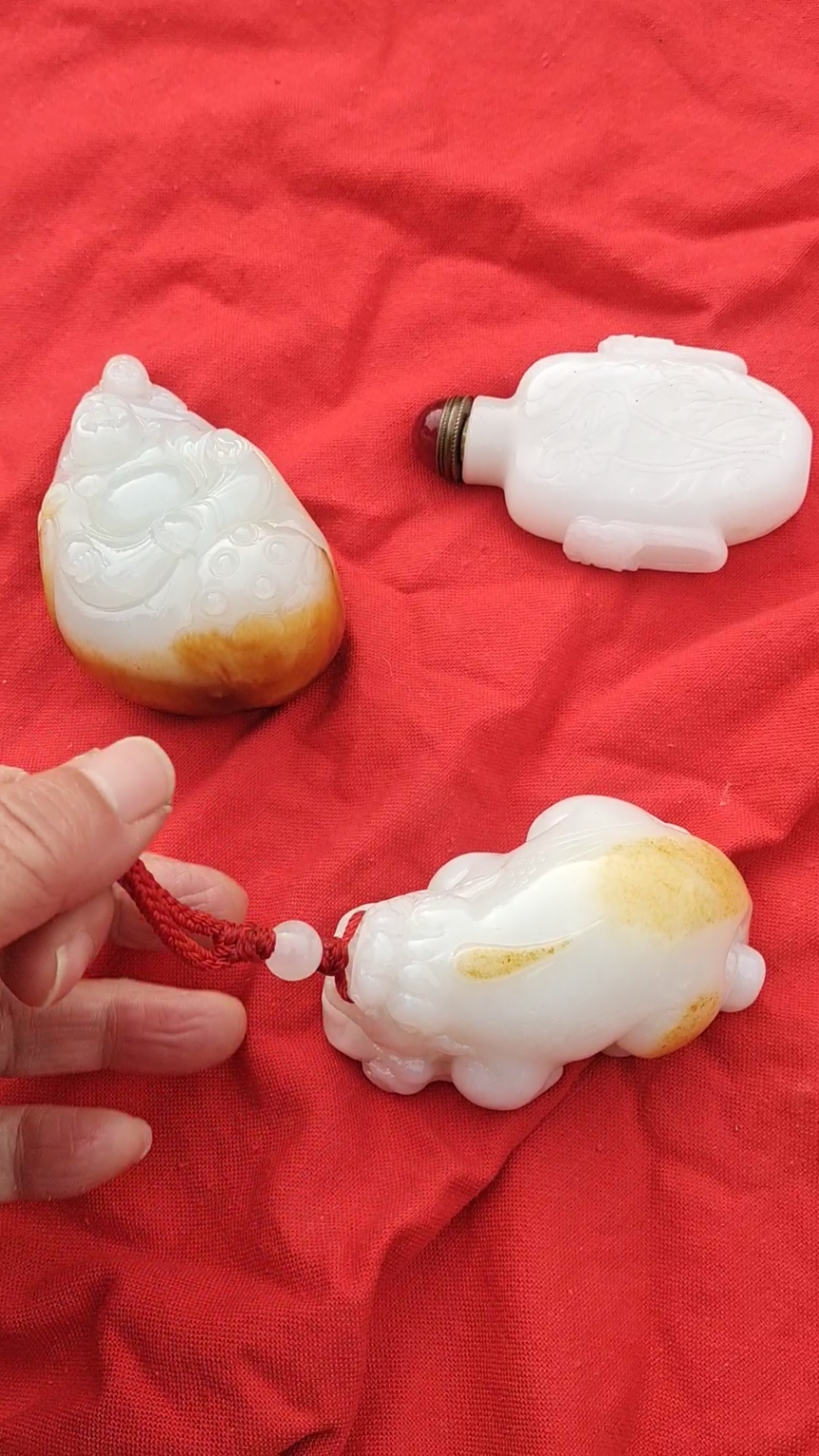 玉雕刻的挂件