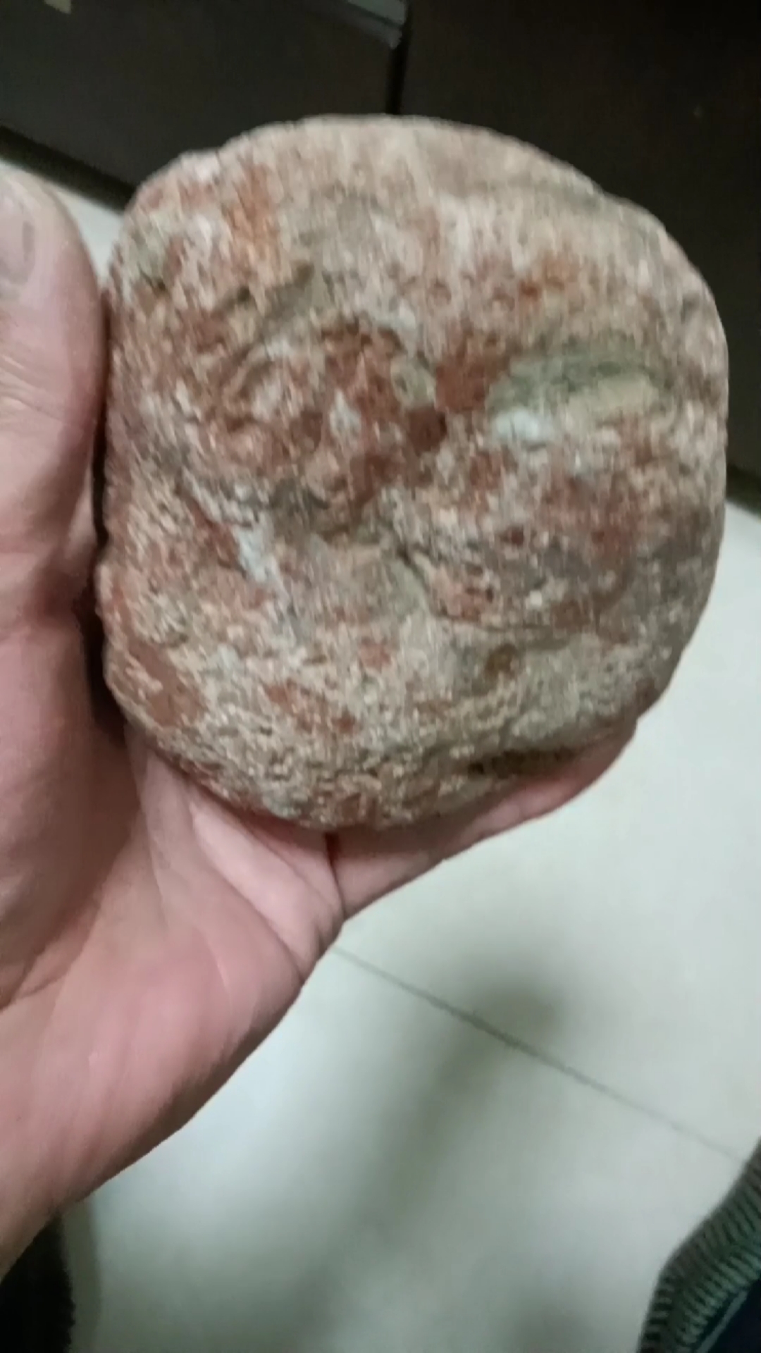 欢迎参与鸡血石原石欣赏