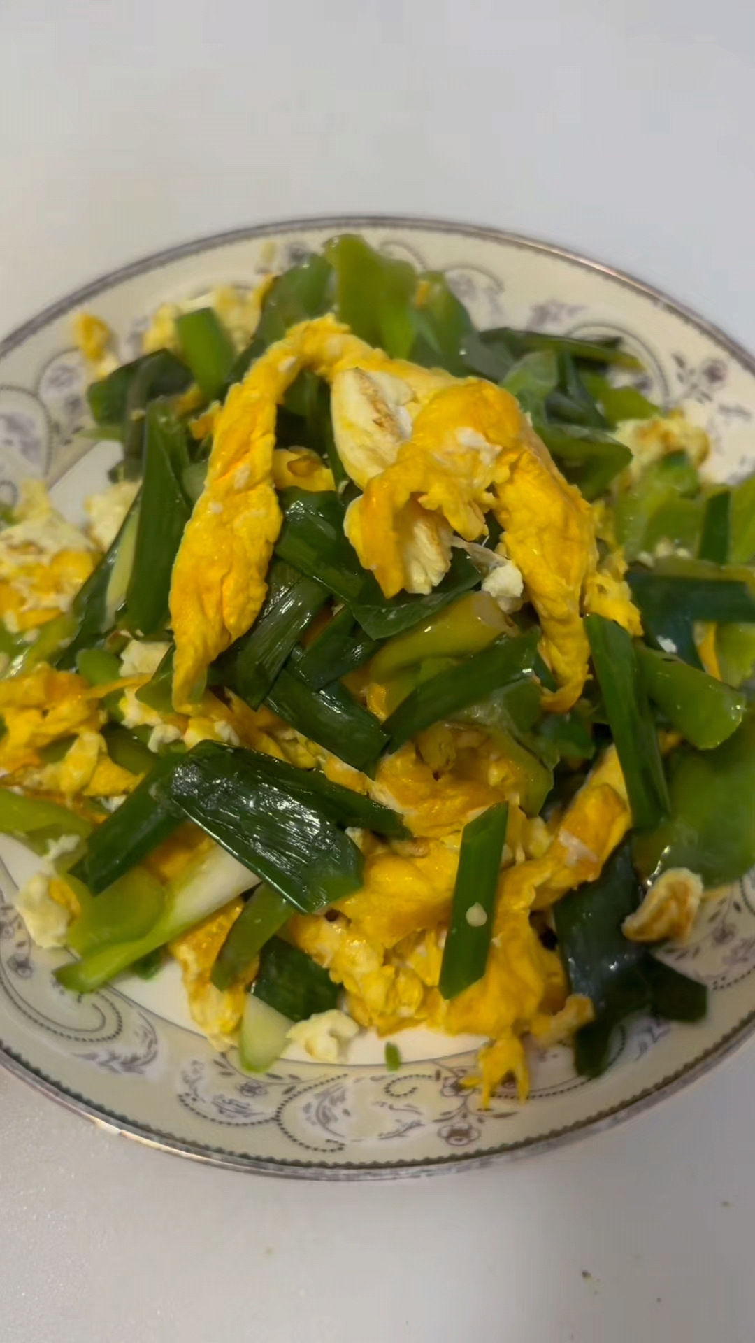 今天就想吃这口小葱炒笨鸡蛋尖椒