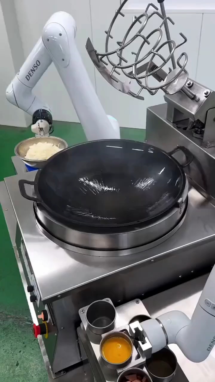 炒菜机器人