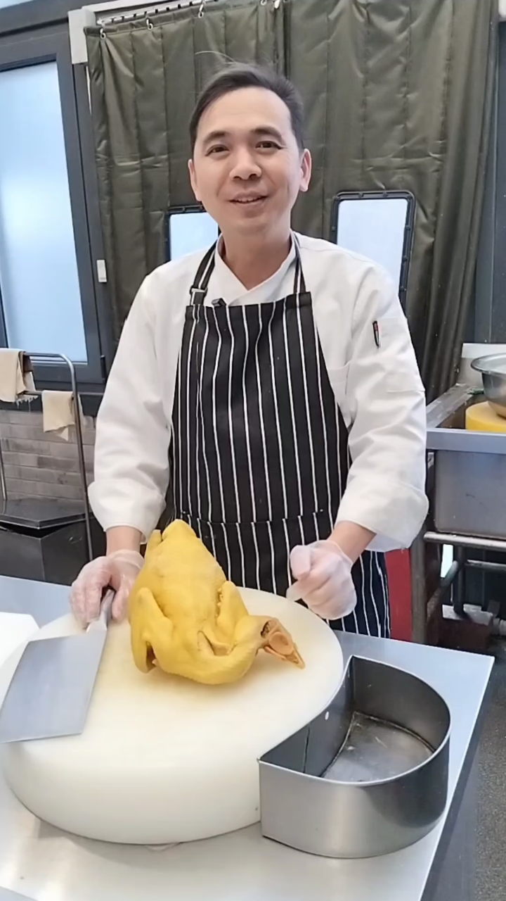 救命!这只白切鸡才是食控的梦中情鸡!好吃白切鸡简单才是真滋味