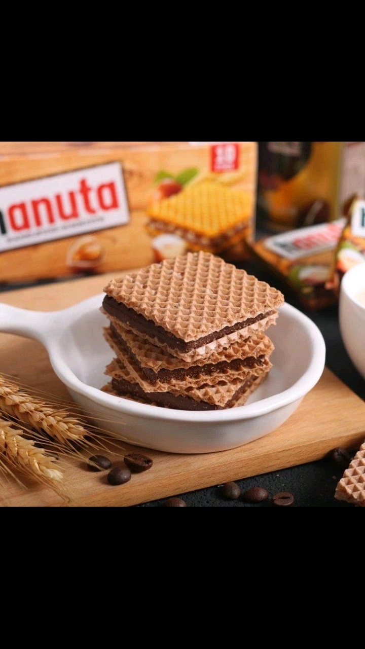 费列罗hanuta榛子巧克力夹心威化饼 