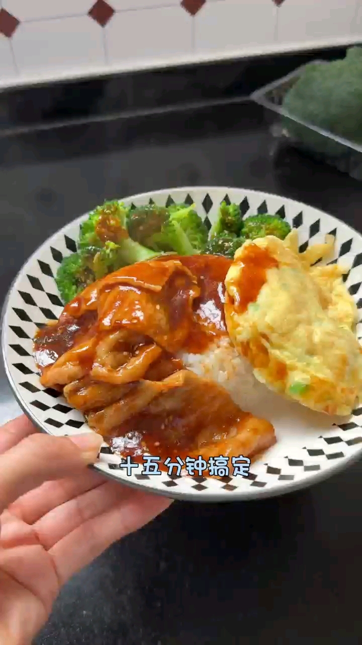 雪花猪肉盖饭