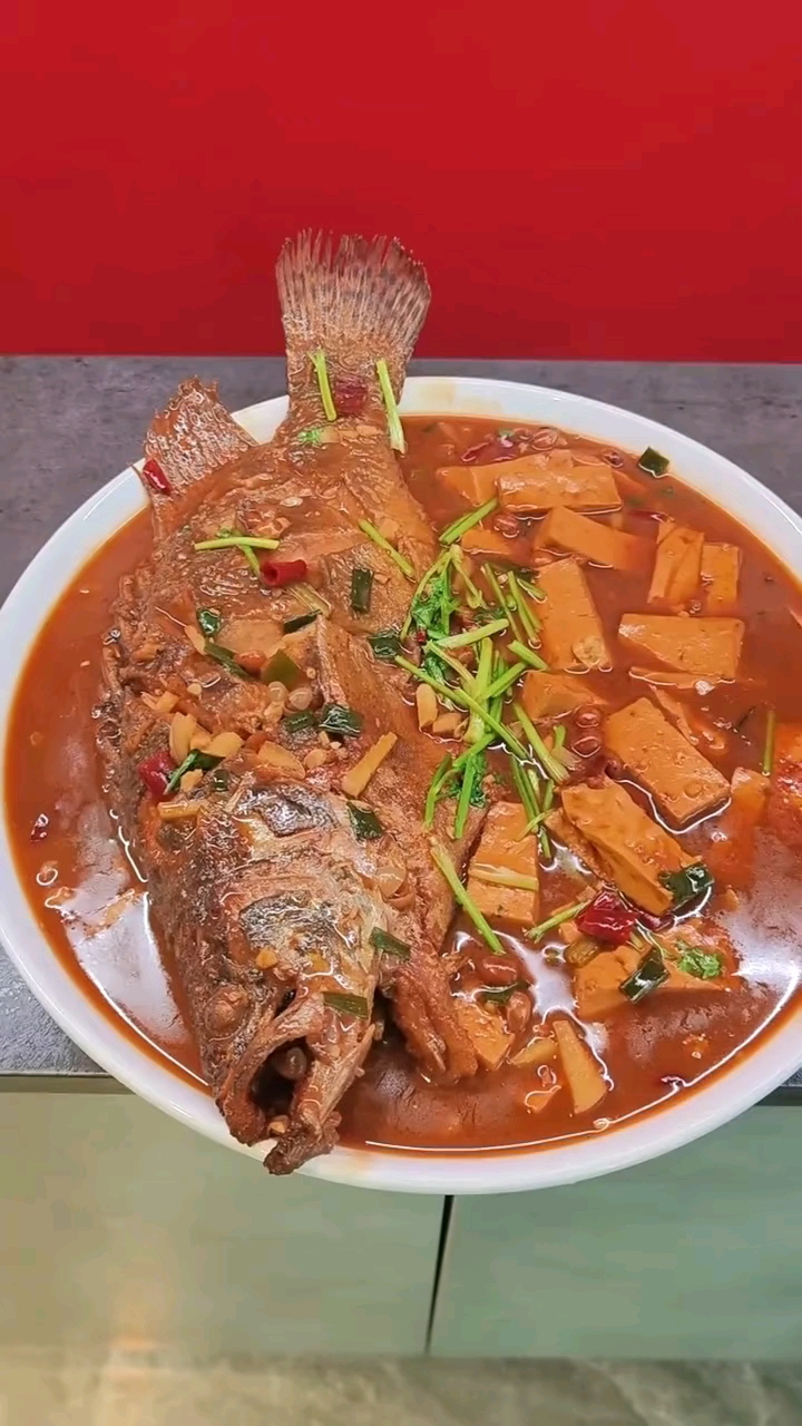 爸爸的厨艺超美味 红烧臭鳜鱼 味道相当好 家常菜肴 实拍分享