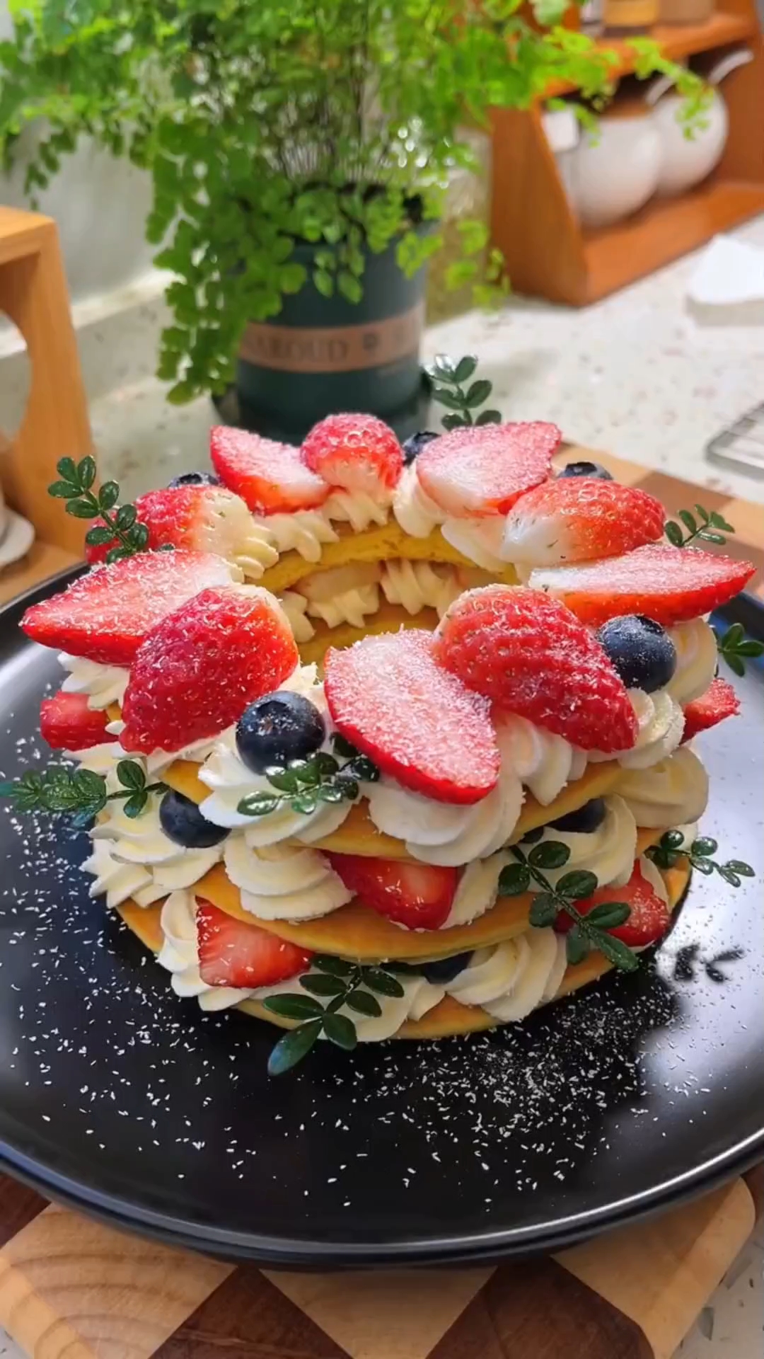 一口平底锅搞定圣诞花环蛋糕!做法简单,好看又好吃