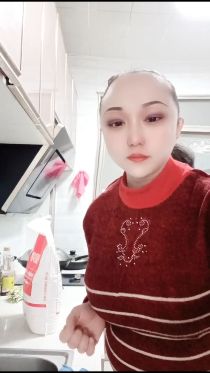 栾记私房菜创始人栾晶女主厨印尼料理，马年初二鸡蛋韭菜盒子！