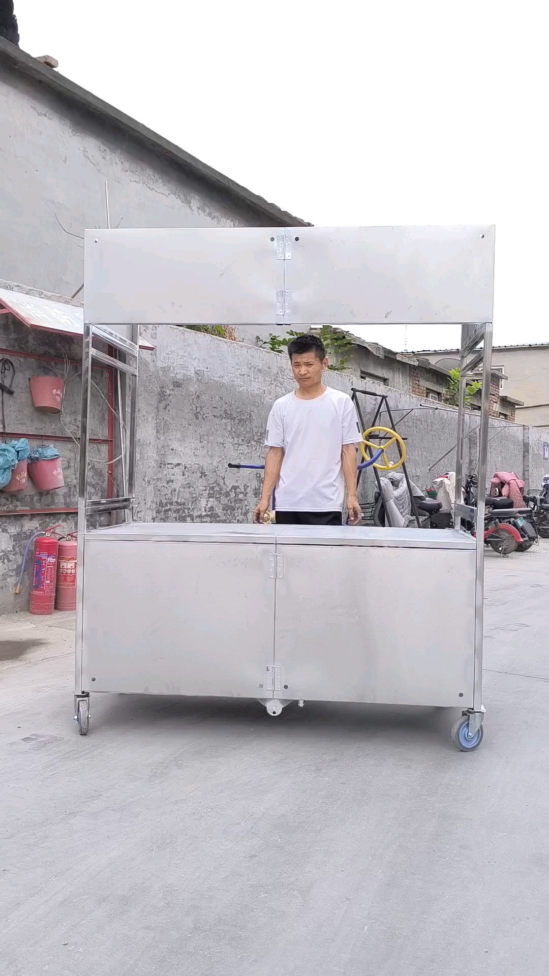 路边摆摊小推车能折叠