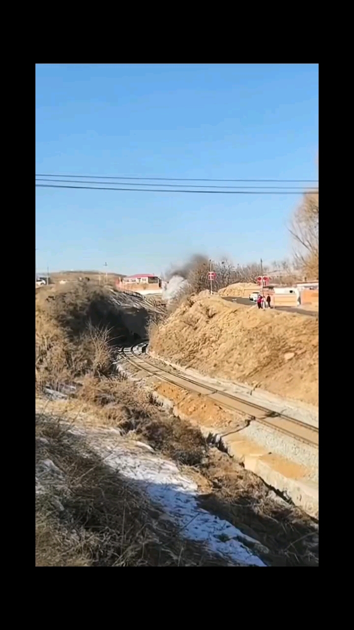 国庆特缉3双蒸汽机车(两台解放型驱动,实车)