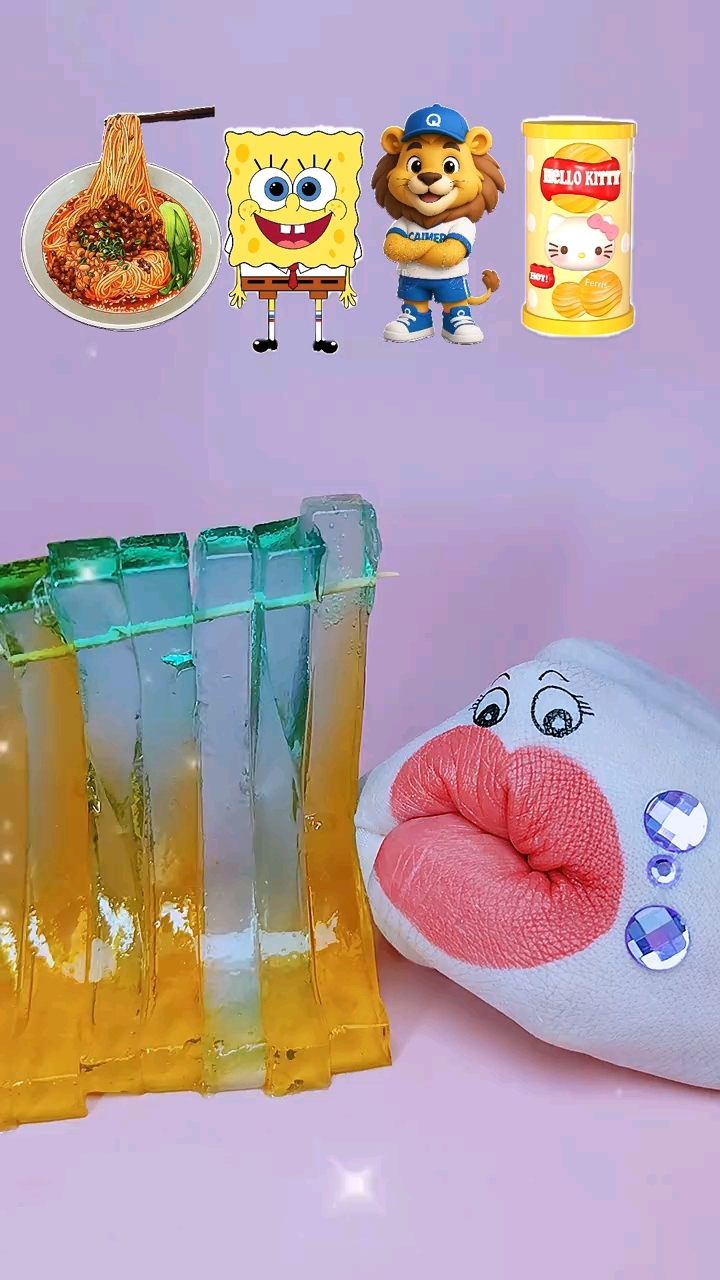 趣味美食,卡通果冻和小狮子棒棒糖,还有薯片,太美味啦
