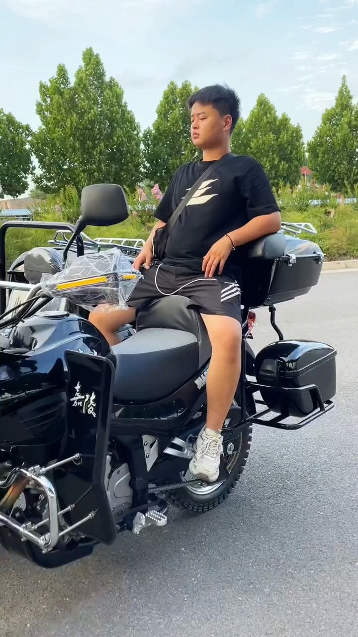 嘉陵600大公鸡,摩旅版。
