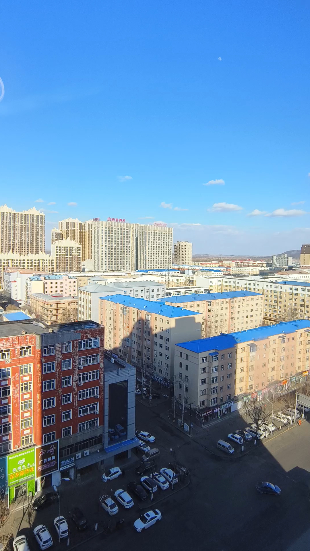 鸡西万达对面 电梯 132平 拎包入住