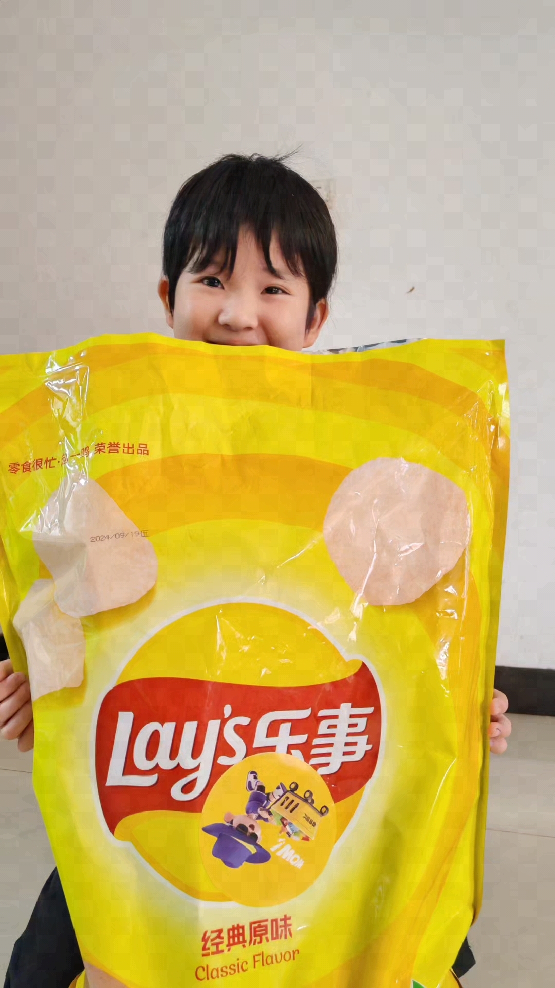 惊!薯片配料大揭秘,你还会让孩子再吃这种零食吗?