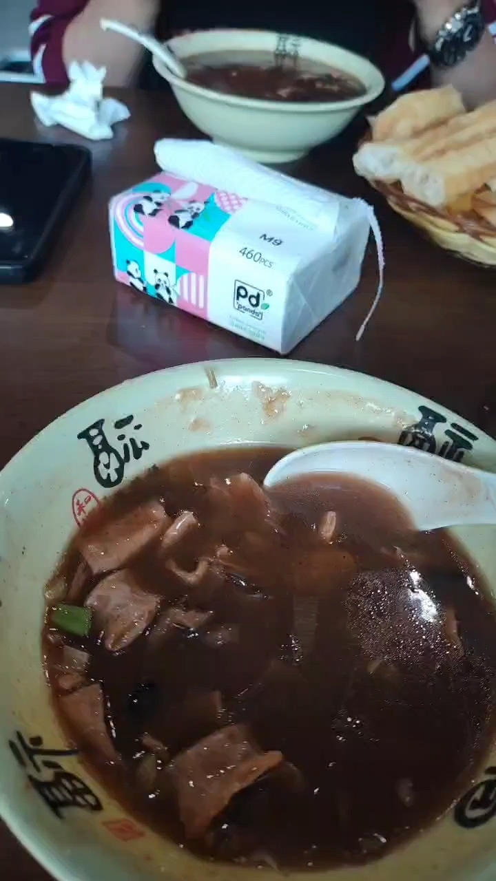 还是胡辣汤包子油条对胃口。