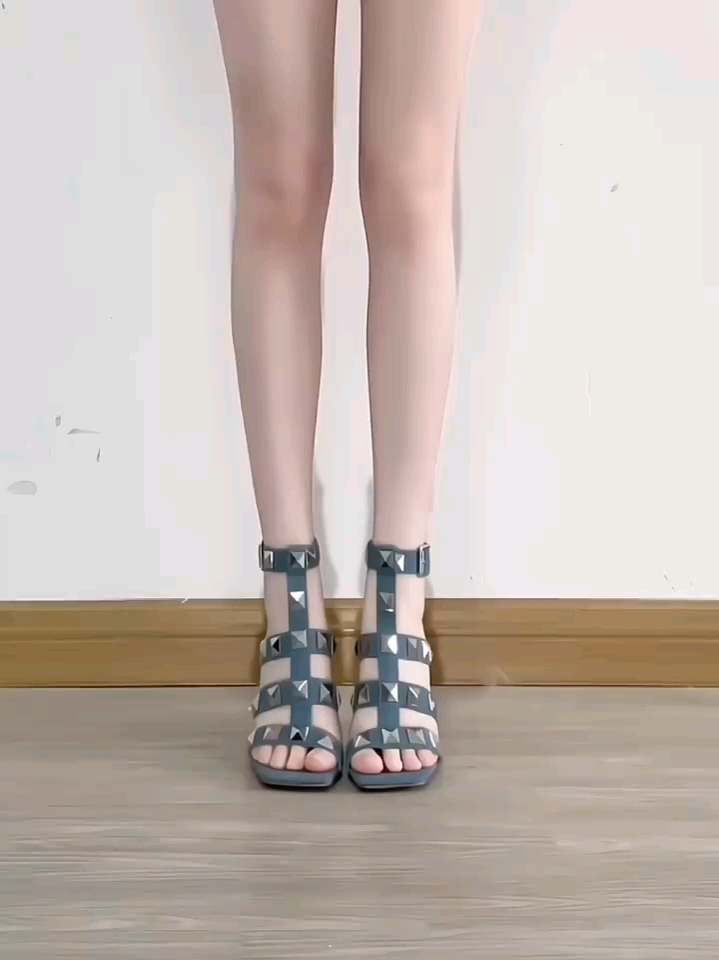 松糕厚底凉鞋今年真的好流行,确实很好看!