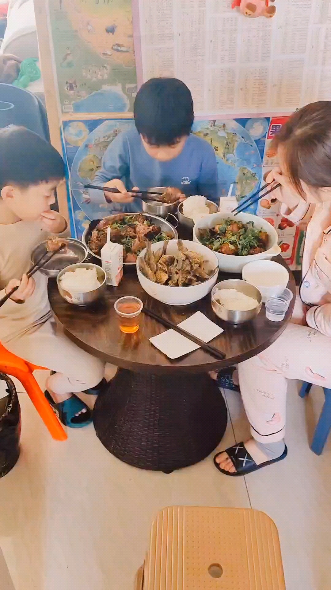 干炸小黄鱼:家宴上的美味担当,酥脆鲜香惹人爱!#家常美食#简