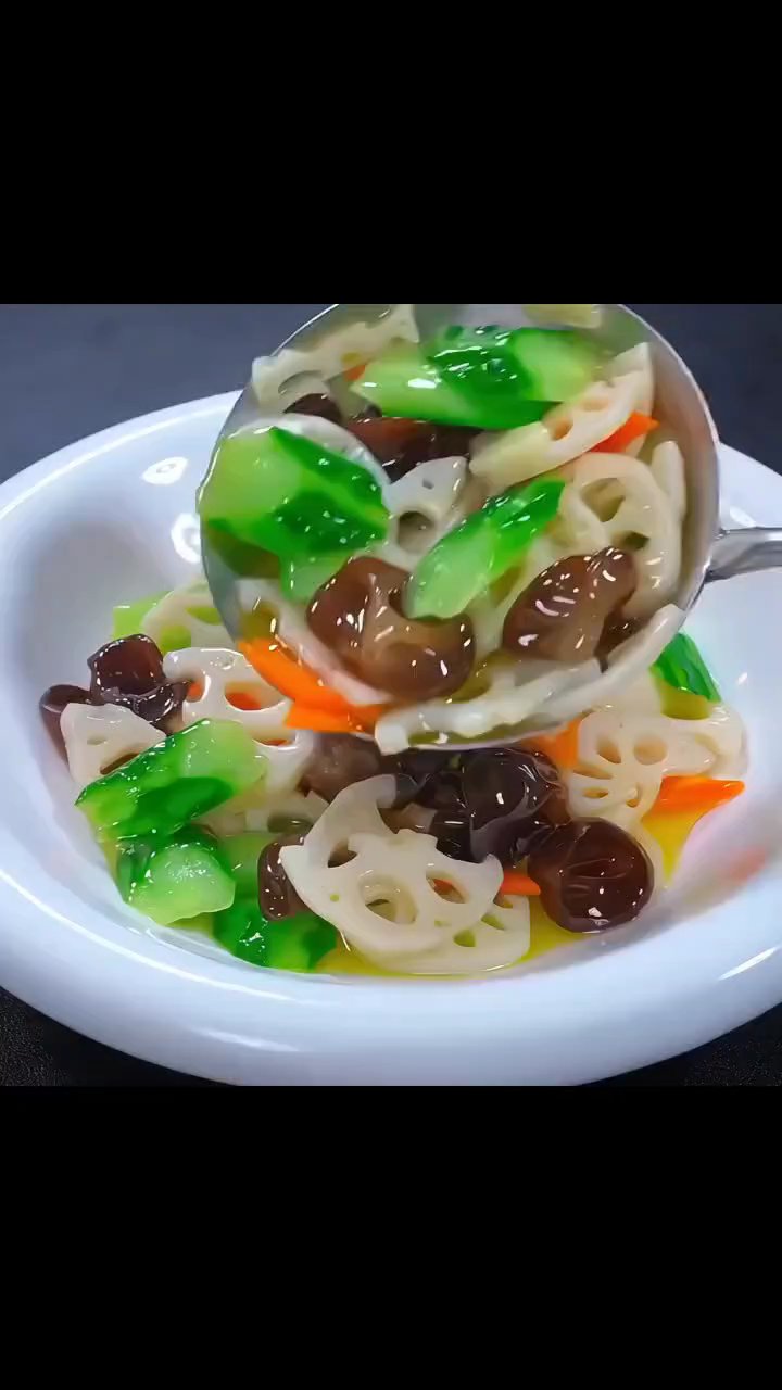 荷塘小炒:清爽时蔬一锅鲜