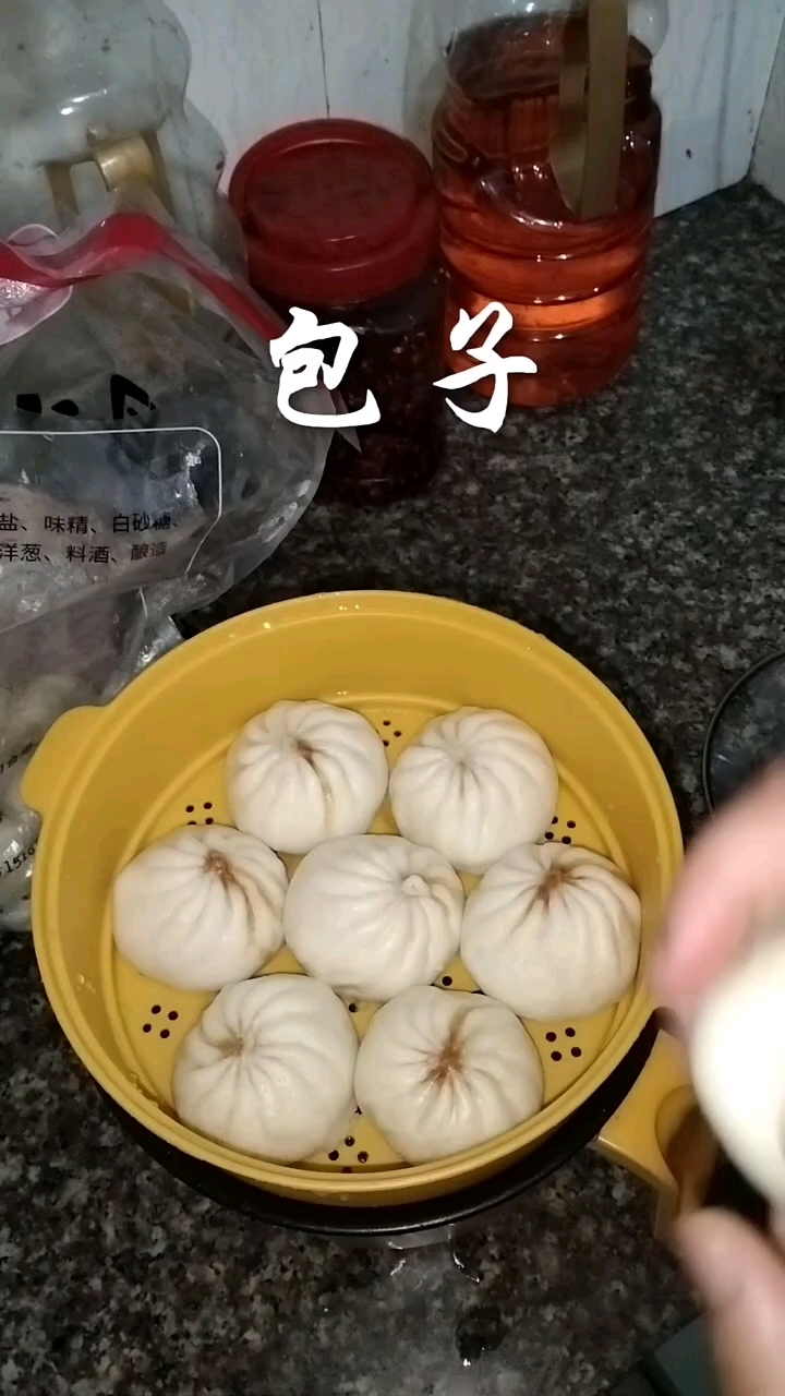今日份的幸福感是这一笼圆滚滚热气腾腾的包子给的 