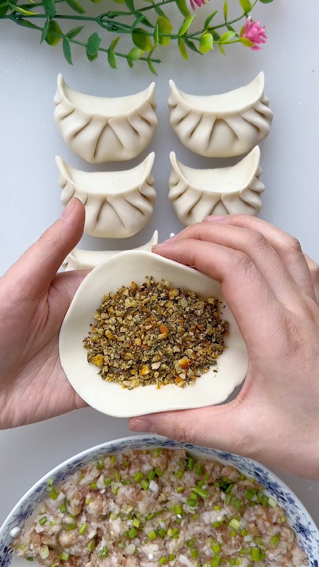月牙饺子慢动作包法教程来了,简单易学,太好看了,你学会了吗