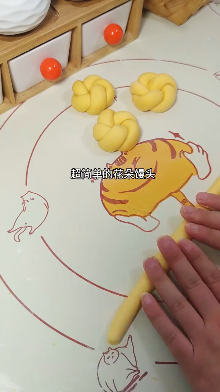 超简单的花朵馒头慢动作手法教程,好看又好吃,你学会了吗?