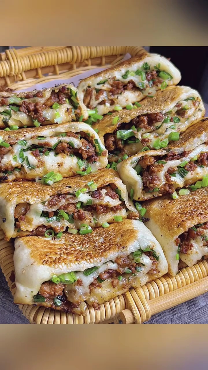 家里有面粉就能做的，八种花样面食 ！