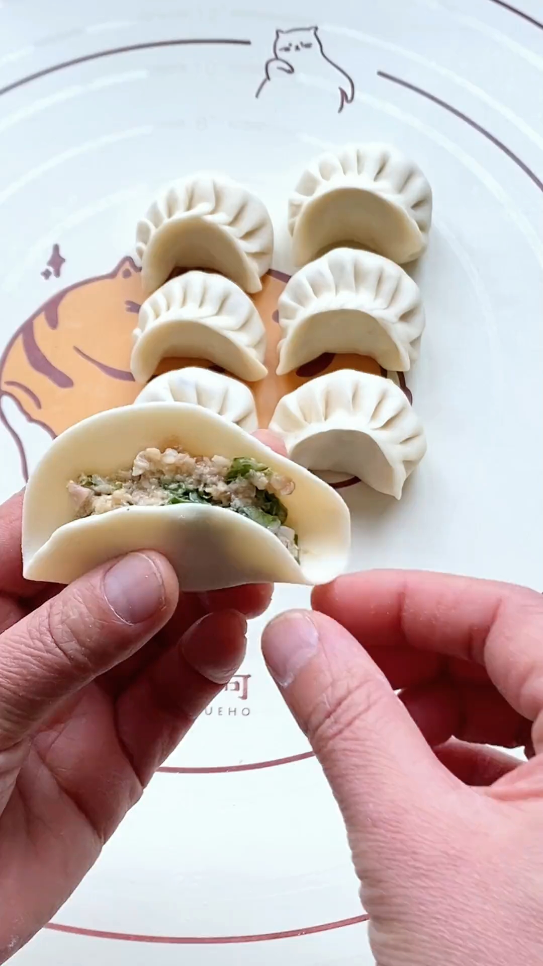 #月牙饺子包法分享#花式面点#饺子这样包好看又好吃