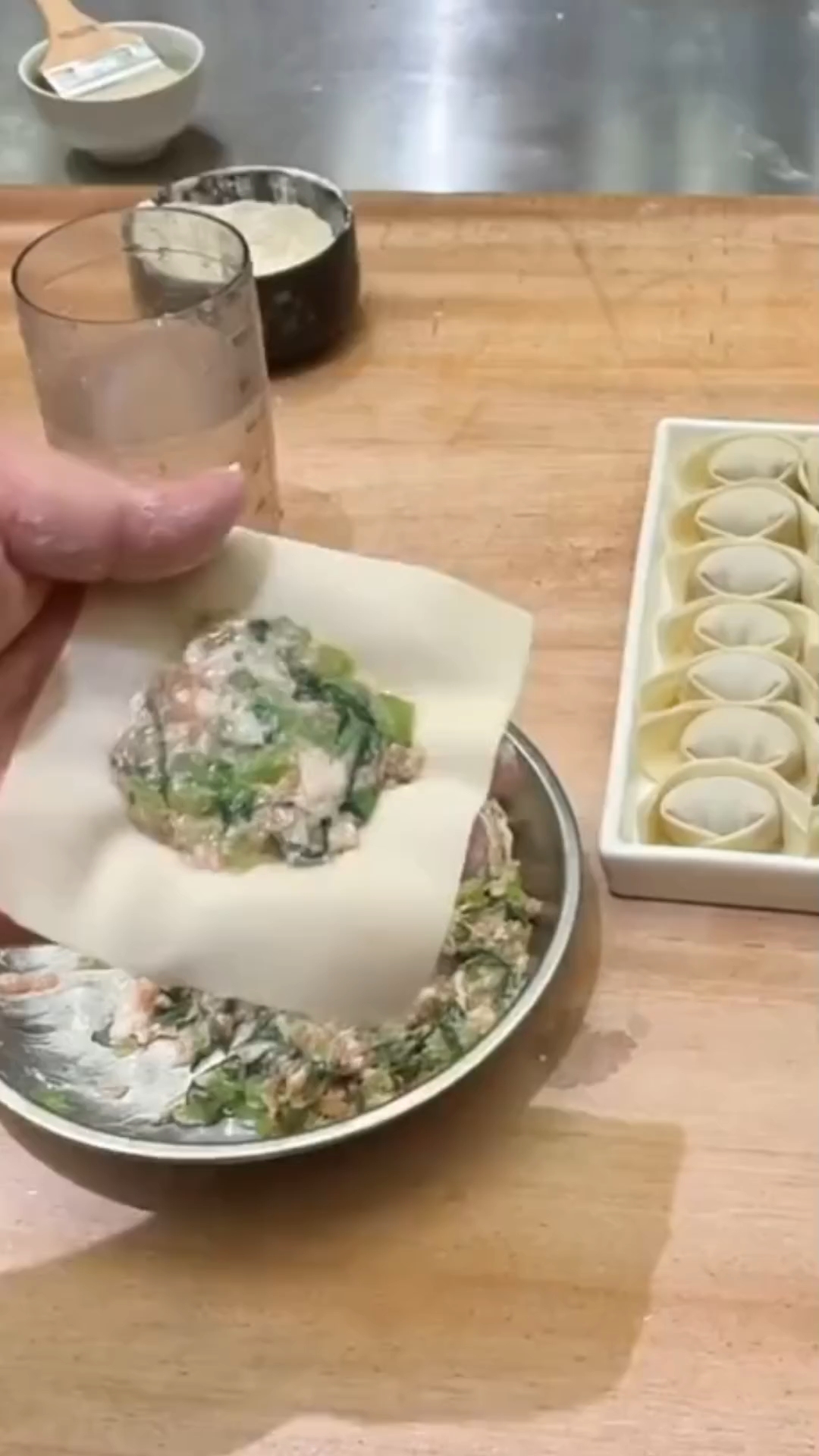 皮薄馅多的大馄饨慢动作手法教程!