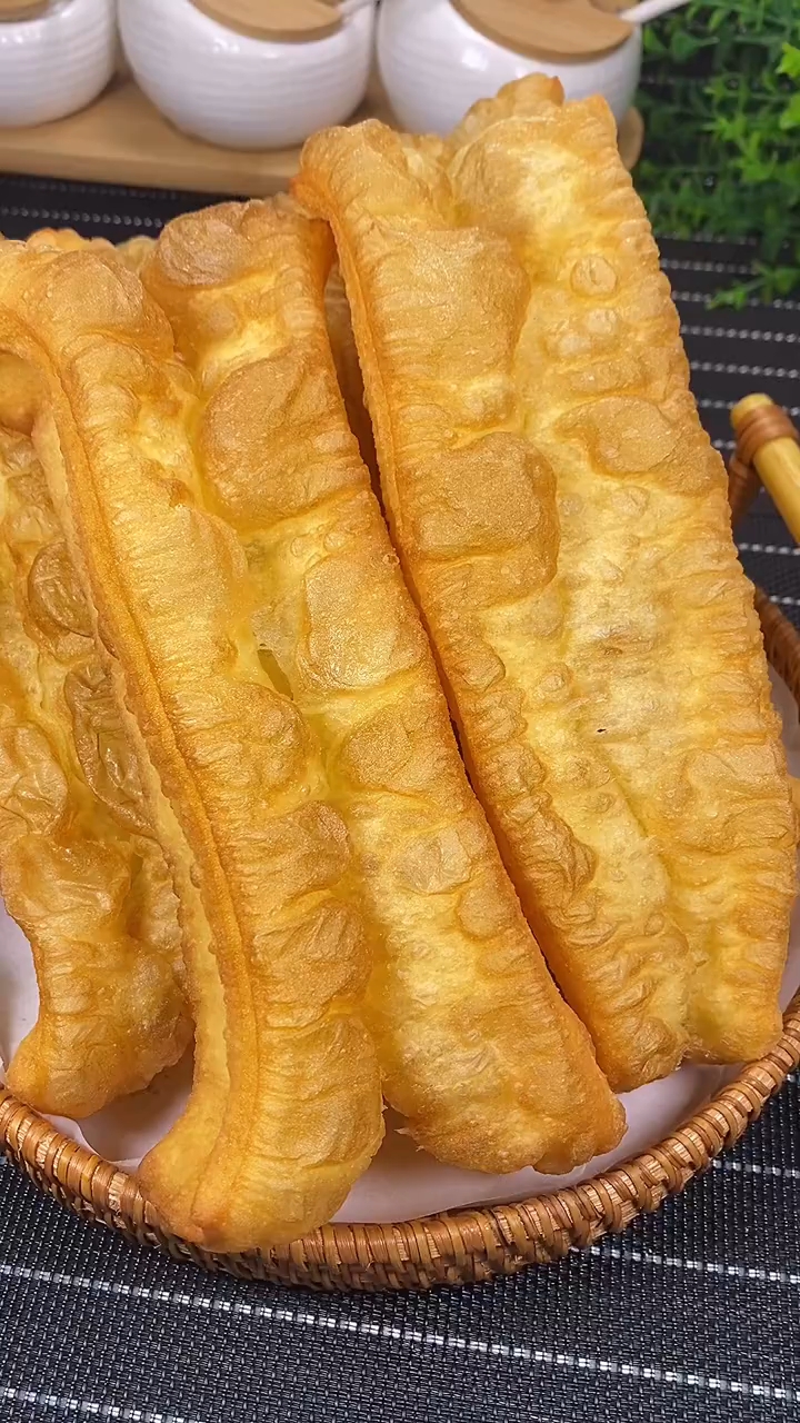 香酥大油条详细教程来了,做法简单又好吃!