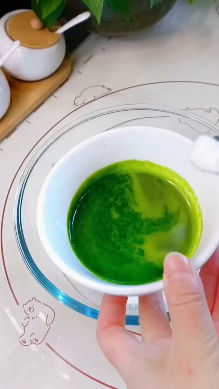 用菠菜做双色白菜饺子太好看,简单又好吃,你学会了吗?