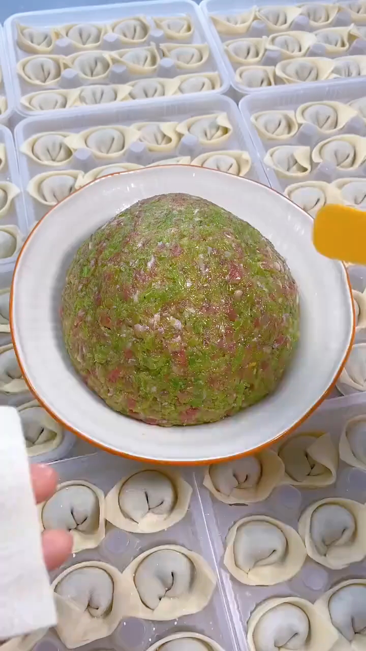 元宝馄饨这样包简单易学,好看又好吃!