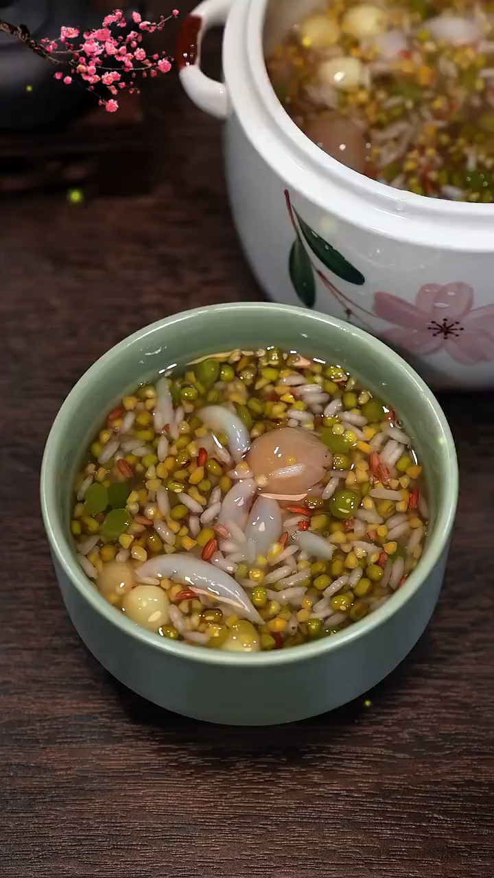 气色差容易掉发的姐妹们要对自己好点，多喝这个粥！养生粥