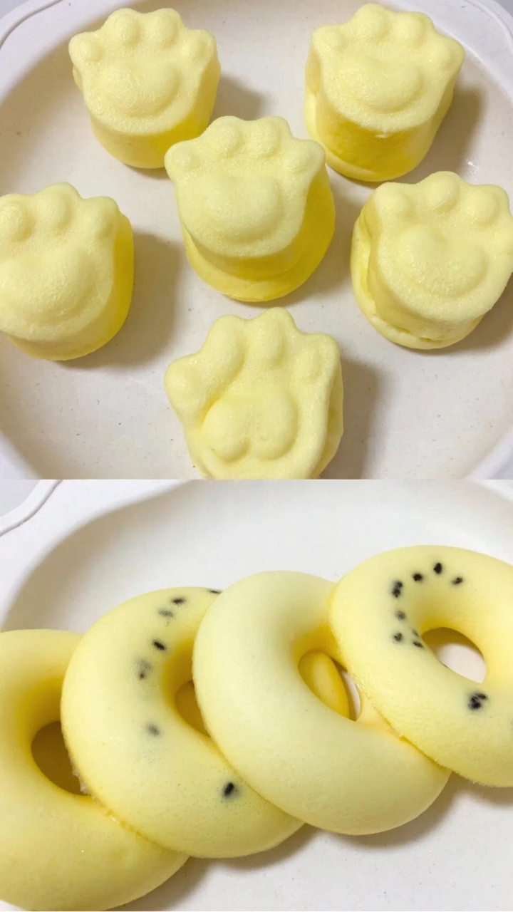 这是我做过最简单的辅食蒸糕啦！宝宝超爱吃 ！