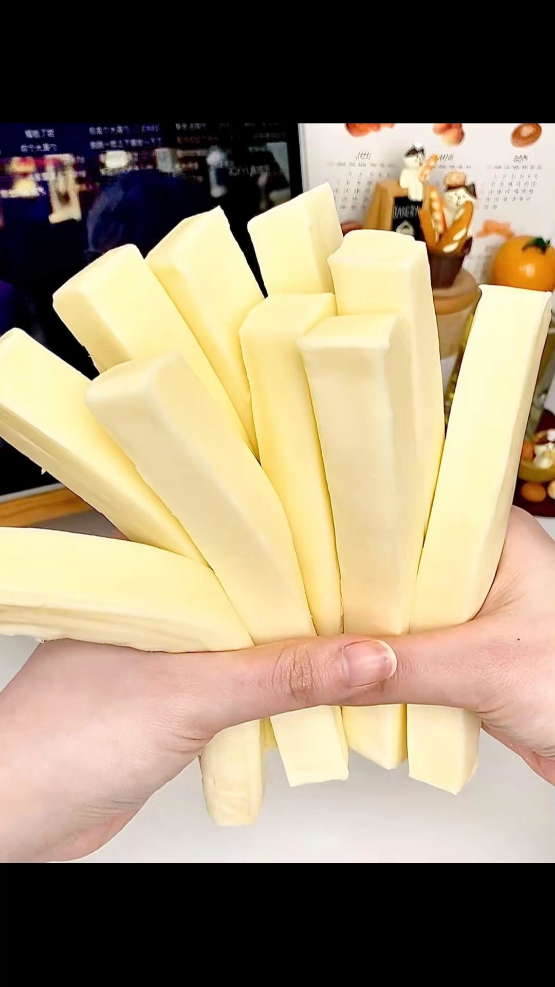 家里有牛奶就能做六种甜品做法。