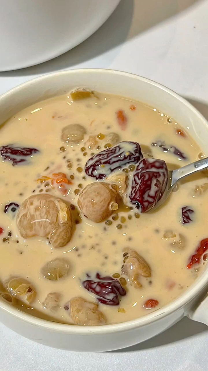 再家就能做，快来试试吧！ 春季女生一定要喝的七种美容养颜汤