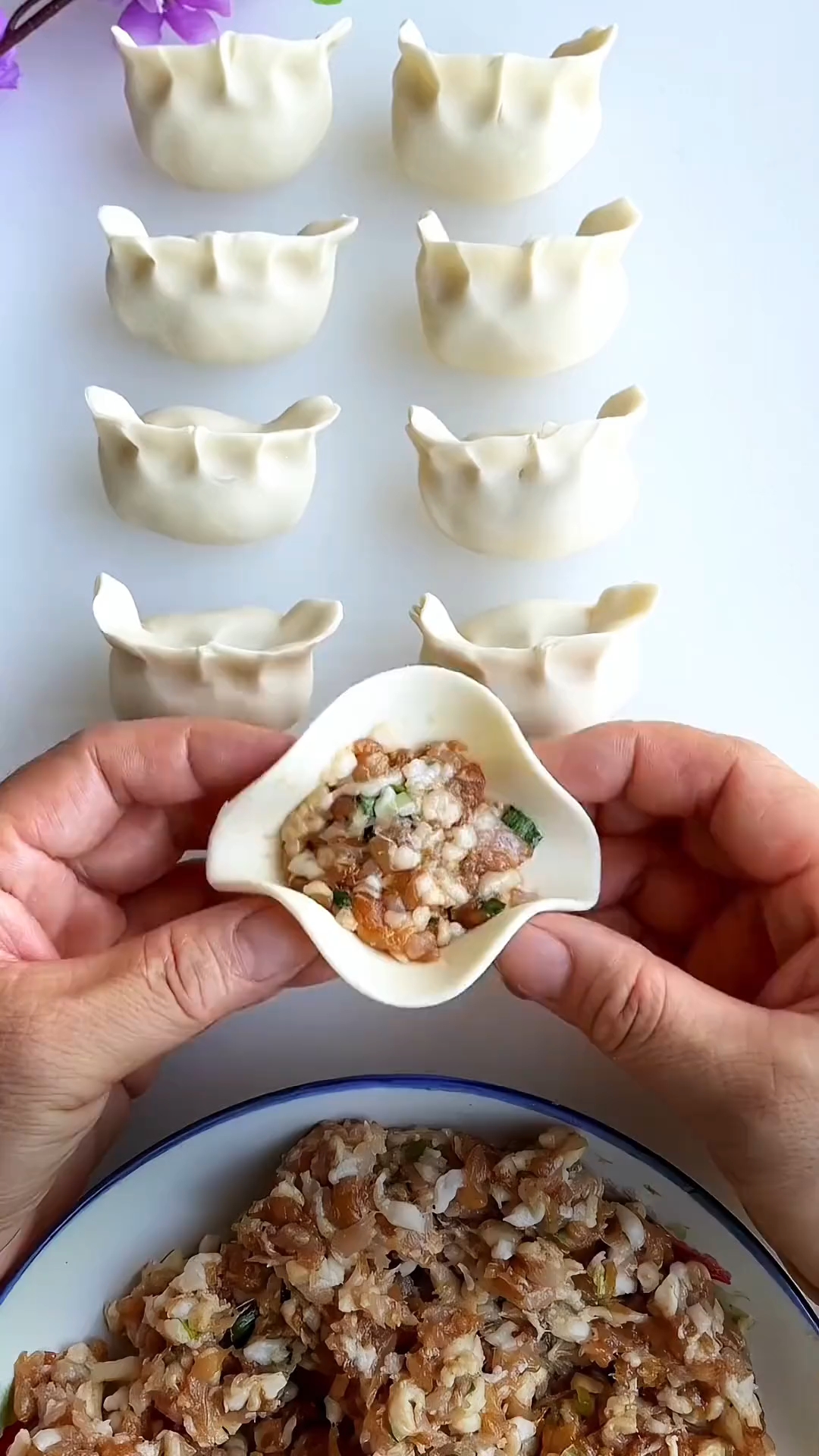 简单的饺子包法来了,看一遍就会!