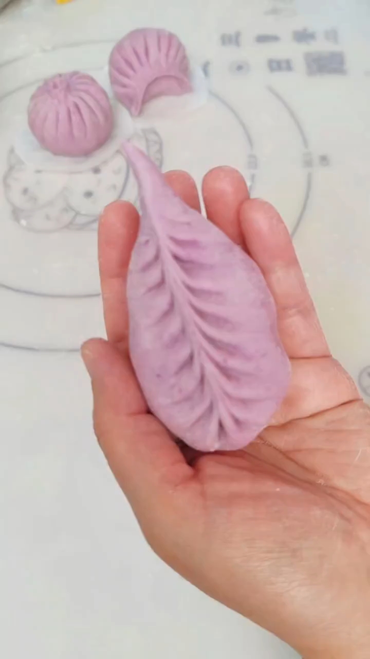 柳叶包子手法慢动作教程来了 ！