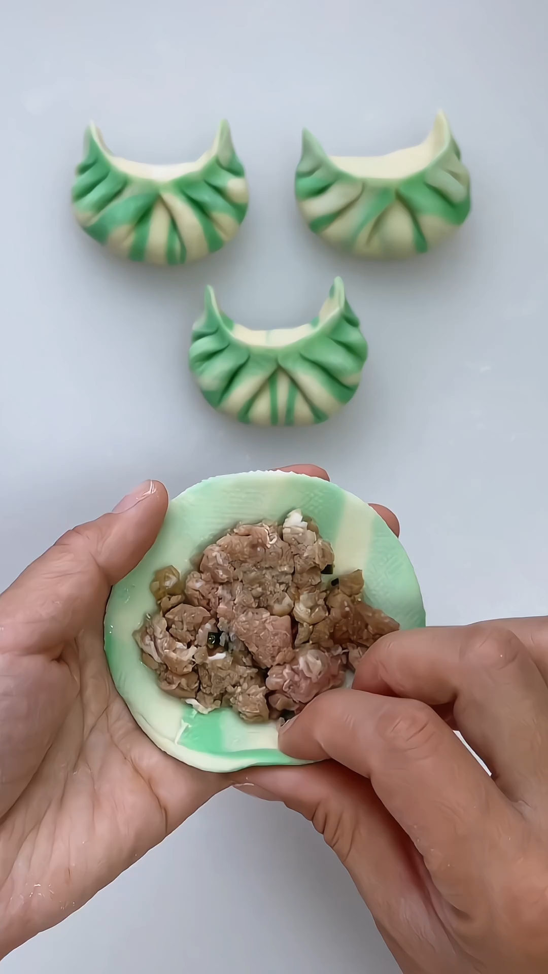 漂亮的月牙果蔬饺子包法来了,简单易学,你学会了吗?#月牙饺子