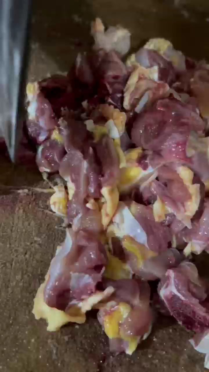 新鲜现杀鸡,肉质看得见