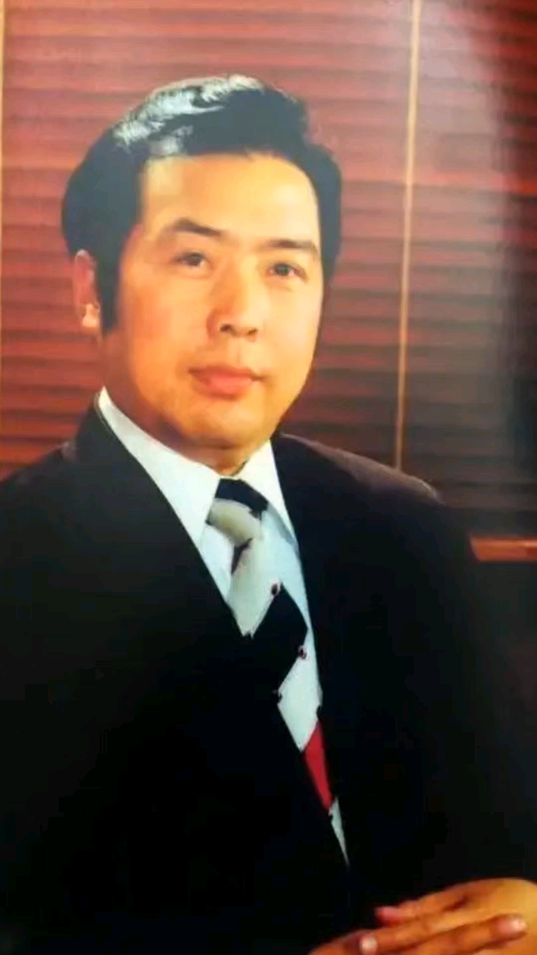 洞庭鱼米乡  男高音歌唱家  何纪光