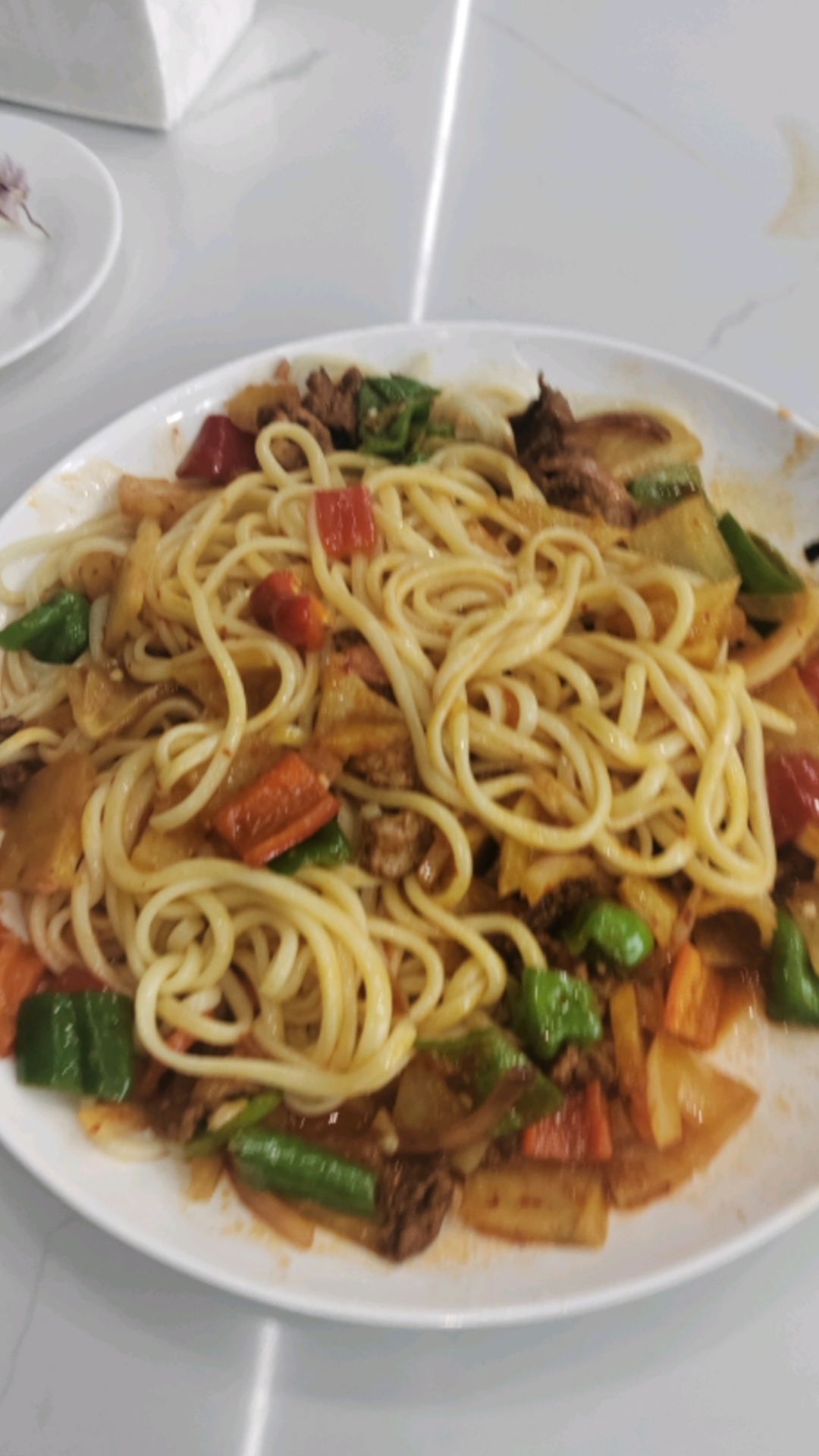 土豆烧牛肉拌面