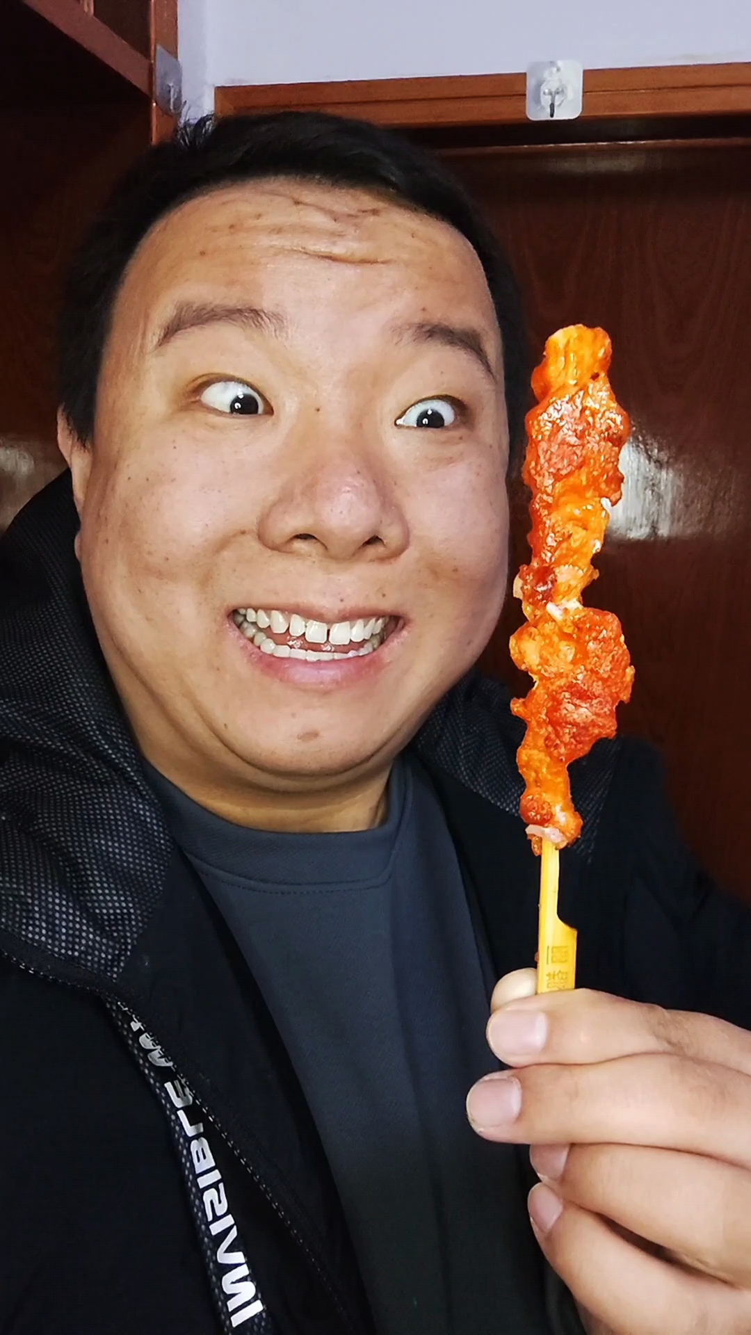 秘制特色油炸骨肉相连吃上一吃真香啊