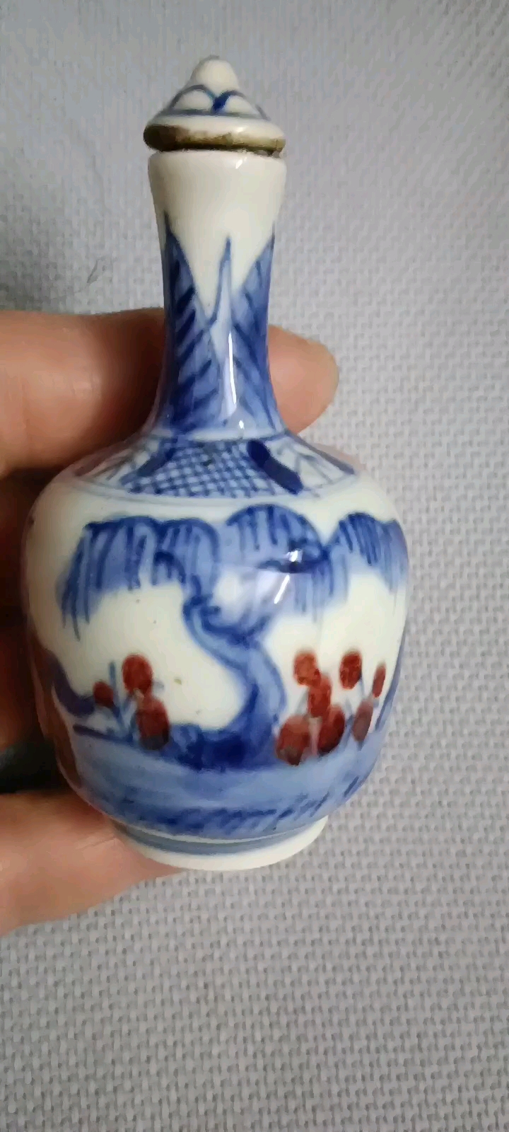 康熙青花釉里红鼻烟壶