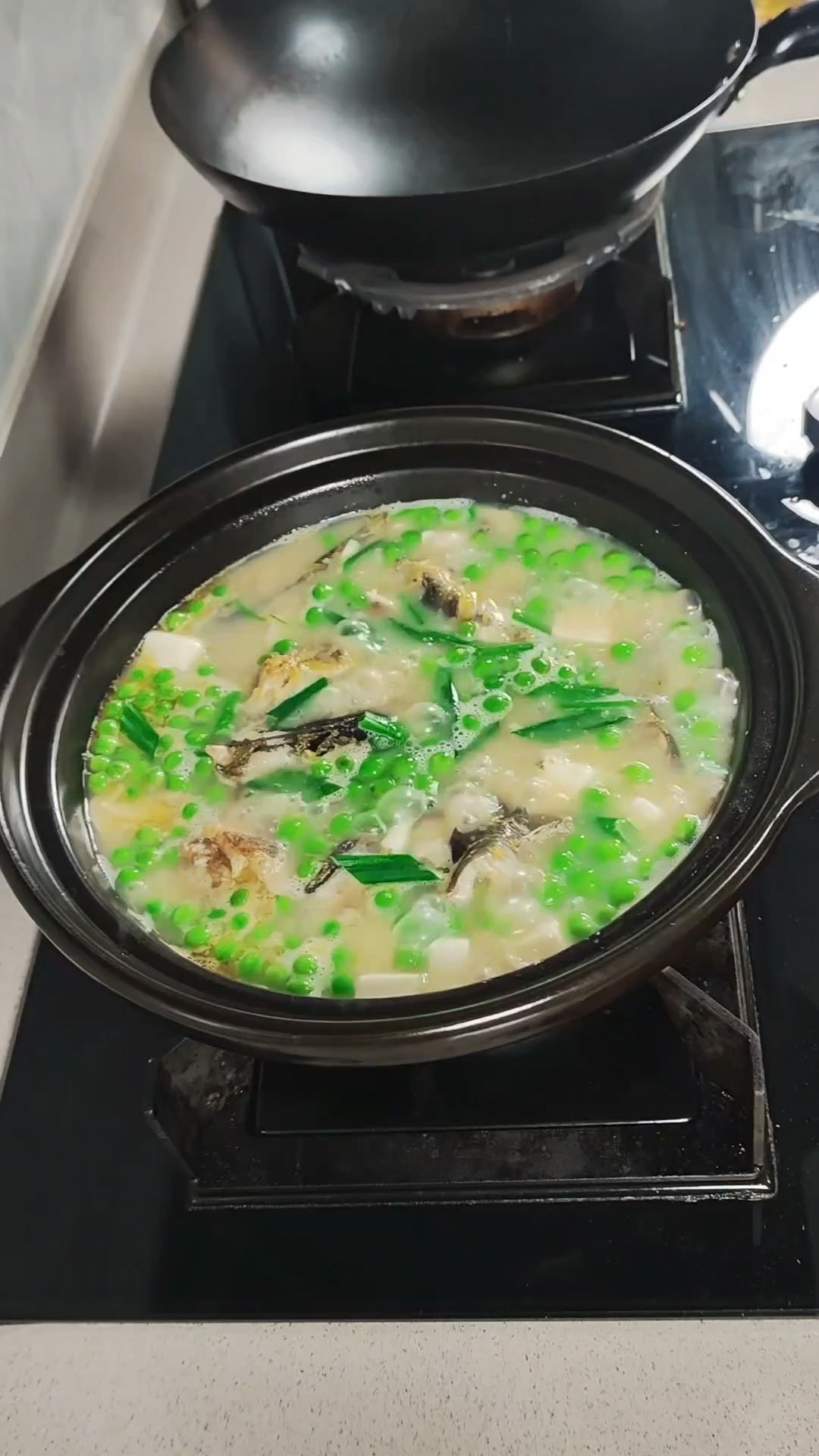 昂刺鱼烧豆腐,是大人小孩的最爱。营养美味赶紧去试试。