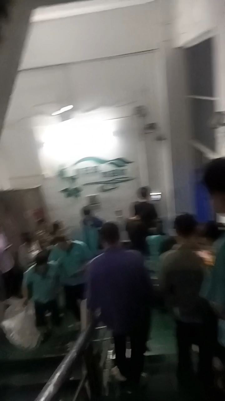熬了11小时终于下班了、冲鸭