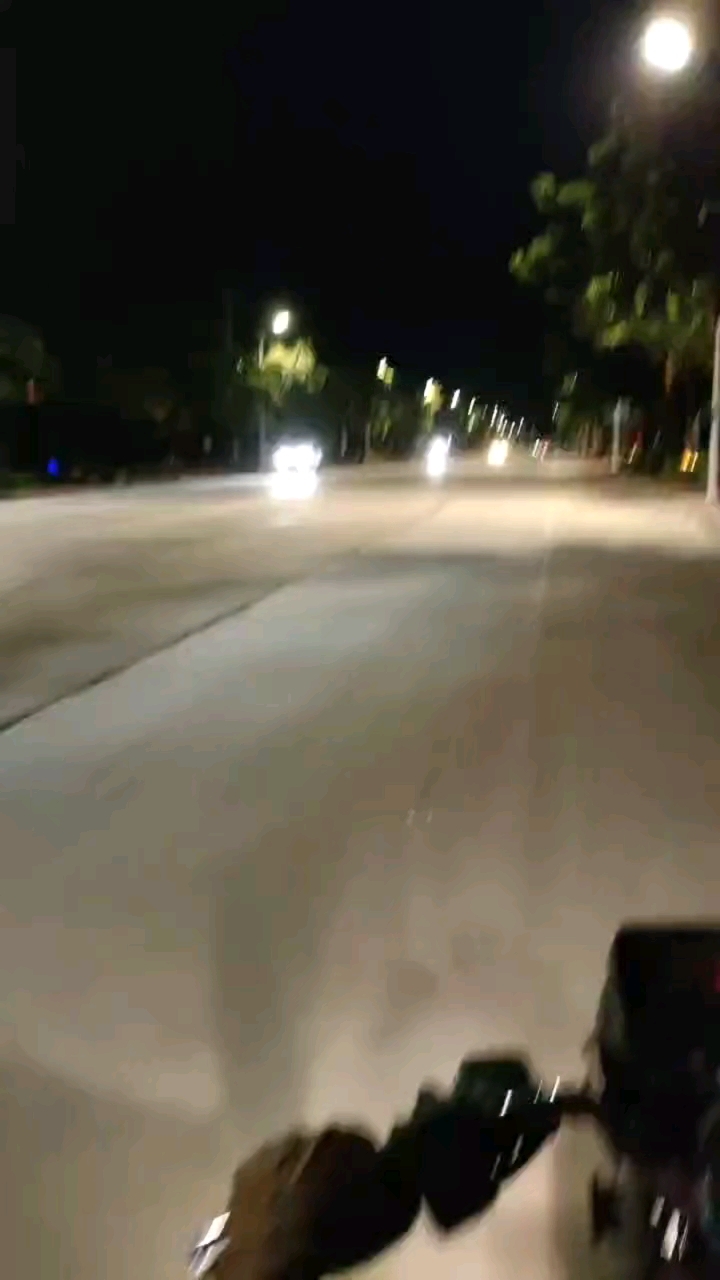 忙完一天,累了,困了,可以回家了