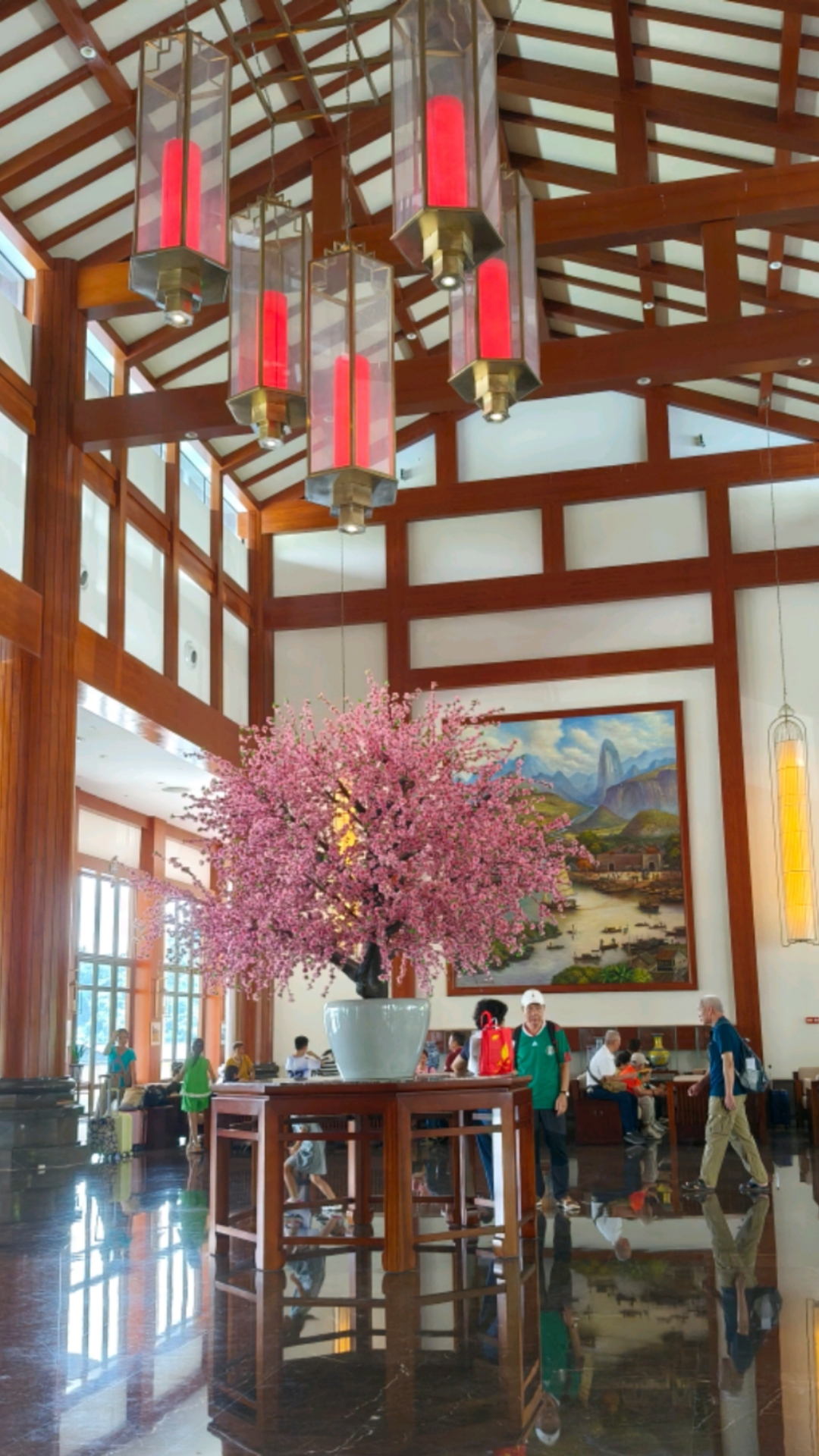 广东省清远市英德市宝晶宫天鹅湖温泉度假酒店!