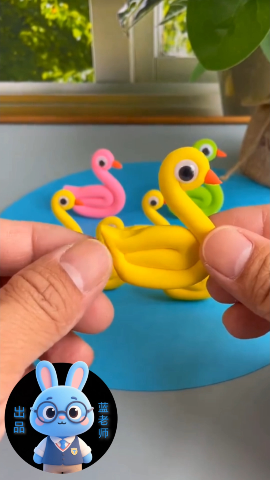 彩泥做群小鸭子