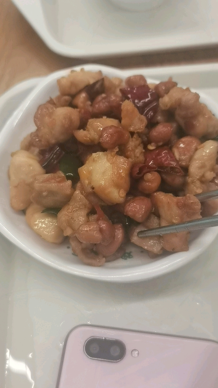 广州随便应付午餐。